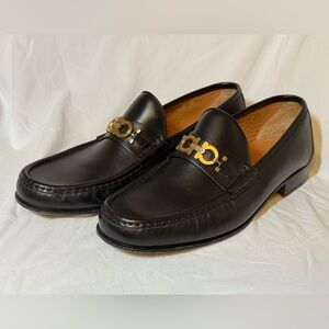 Men’s 11.5 Ferragamo Gancini Ornament Loafer.
